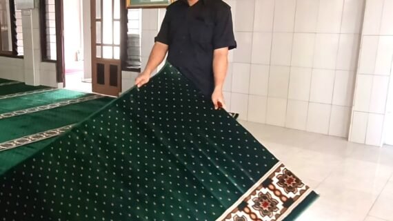Cara Menghilangkan Bau Apek pada Karpet Masjid Secara Alami dan Aman