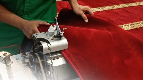 Cara Menjaga Karpet Masjid Tetap Empuk dan Tidak Keras
